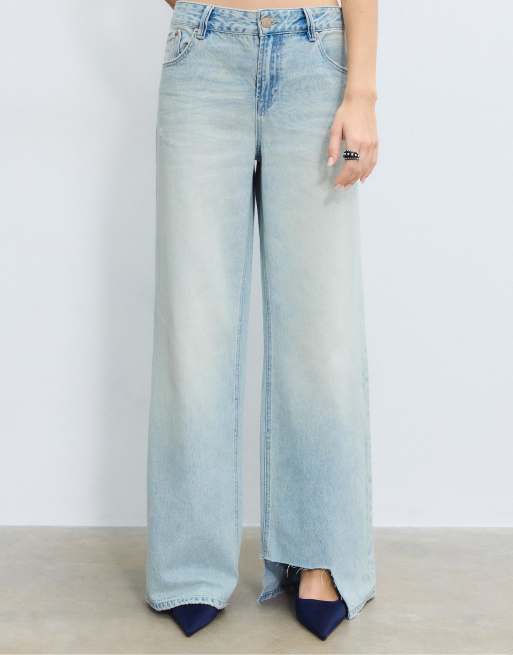 Stradivarius D91 low wide-leg jeans in medium blue denim, 2 of 4