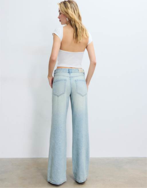 Stradivarius D91 low wide-leg jeans in medium blue denim, 3 of 4