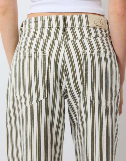Stradivarius D91 low wide-leg twill jeans in khaki, 4 of 7