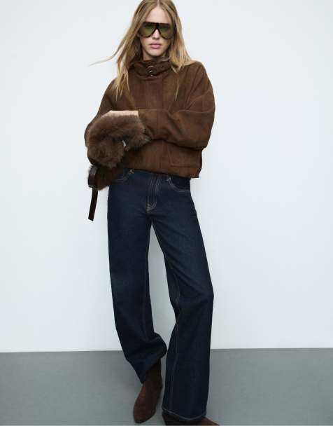 Stradivarius – D92 – Denim-Jeans in überfärbtem Mittelblau mit weitem Bein und geradem Schnitt - view 1