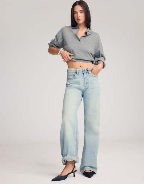 Stradivarius – D92 – Gerade geschnittene Jeans in ausgebleichtem Blau mit weitem Bein - view 1