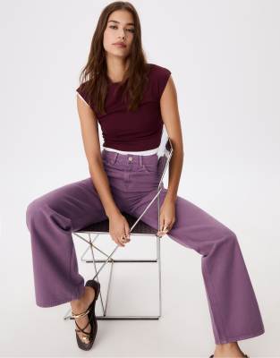 Stradivarius - D92 - Gerade Jeans in Lila mit weitem Bein