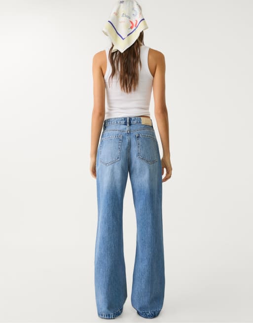 Stradivarius – D92 – Jeans aus Denim in mittelblauer Waschung mit weitem Bein und geradem Schnitt, 4 von 4