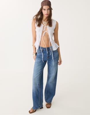 Stradivarius - D92 - Jeans aus Denim in mittelblauer Waschung mit weitem Bein und geradem Schnitt