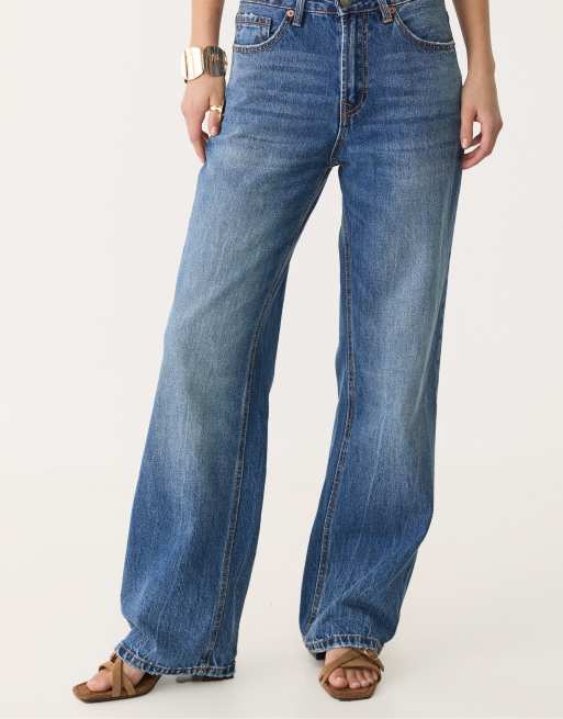 Stradivarius – D92 – Jeans aus Denim in mittelblauer Waschung mit weitem Bein und geradem Schnitt, 2 von 4