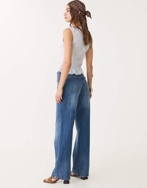 Stradivarius – D92 – Jeans aus Denim in mittelblauer Waschung mit weitem Bein und geradem Schnitt, 3 von 4