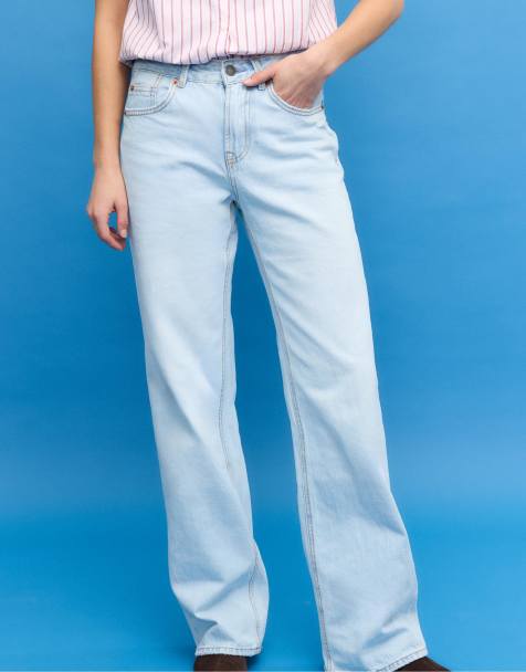 Stradivarius - D92 - Jeans met wijde pijpen in lichtblauw - view 1