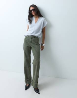 Stradivarius D92 raka vida jeans i khaki — byxor med fickor från ASOS