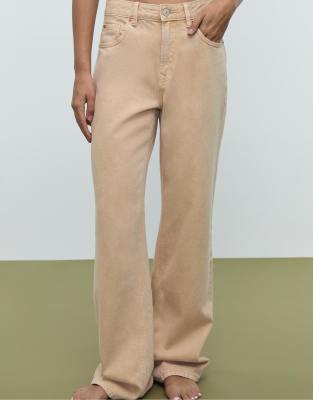 Stradivarius - D92 - Weite Straight Jeans in Creme-Weiß