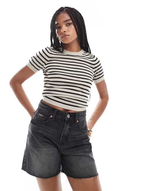 Stradivarius D93 longline denim shorts in dark grey, 2 of 5