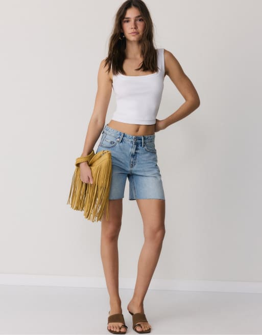 Stradivarius - D93 - Pantaloncini di jeans taglio lungo blu sovratinto