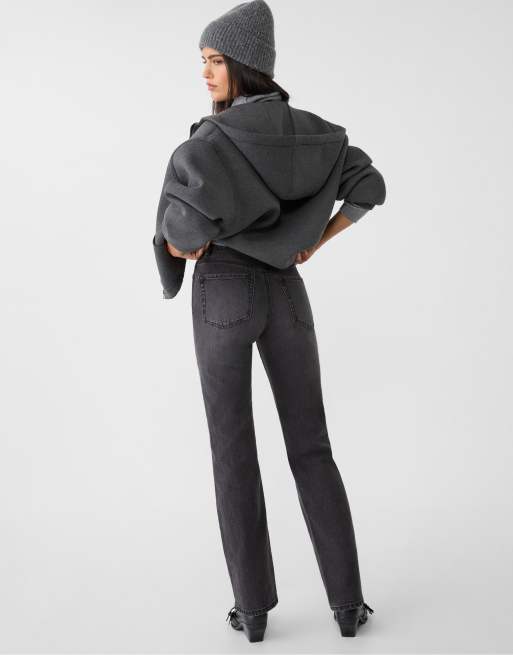 Stradivarius – D98 – Gerade geschnittene Jeans mit Vintage-Effekt und schwarzer Waschung