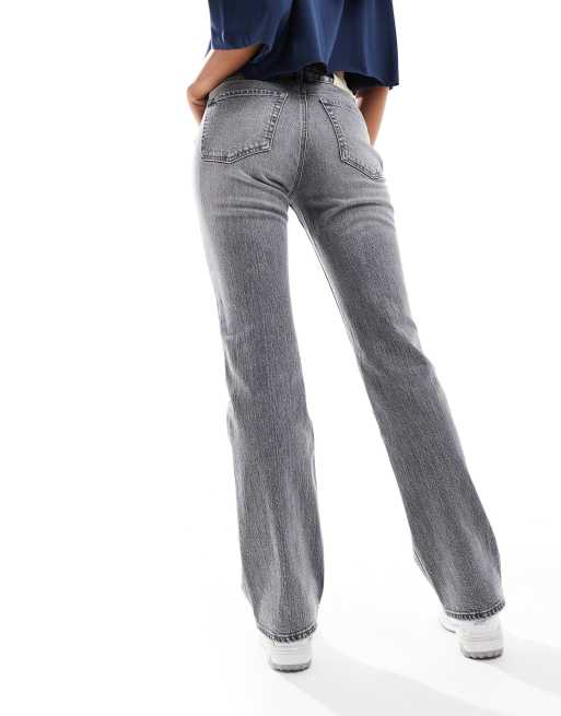 Stradivarius – D98 – Jeans in verwaschenem Grau mit geradem Bein, 4 von 5