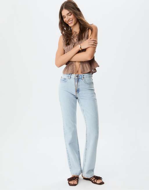 Stradivarius – D98 – Ljusblå jeans med raka ben och vintageeffekt