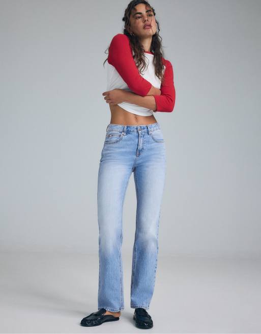 Stradivarius D98 vintage effect straight-leg jeans in medium light blue denim, 1 of 7
