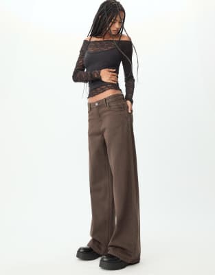 Stradivarius - Dad-Jeans in Braun mit weitem Bein-Brown