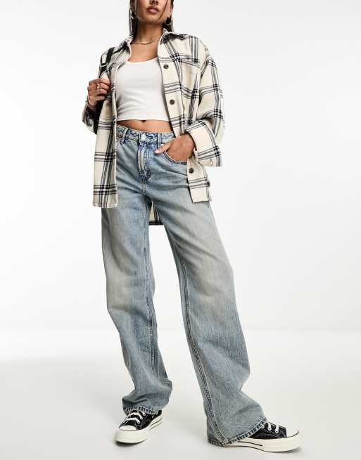 Stradivarius – Dad-Jeans in heller Vintage-Waschung mit weitem Bein  