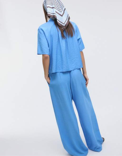 Stradivarius Darted palazzo trousers in blue, 3 of 4