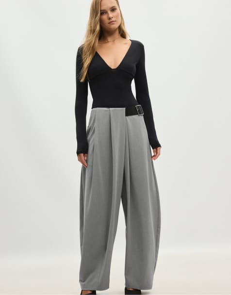 Stradivarius Darted smart trousers with belt in grey - view 1
