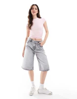 Stradivarius - Denim-Jorts in grauer Waschung