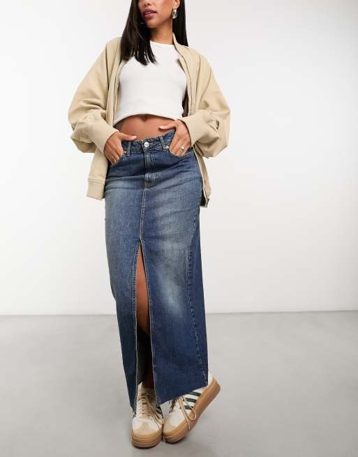 Stradivarius denim skirt with front split in vintage blue | ASOS