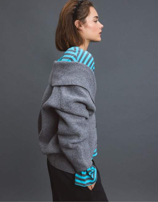 Stradivarius doppelreihiger Strick-Cardigan mit Revers in Dunkelgrau, 3 von 7