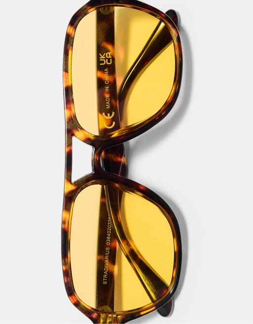 Stradivarius Double bridge resin sunglasses in gold, 4 of 4