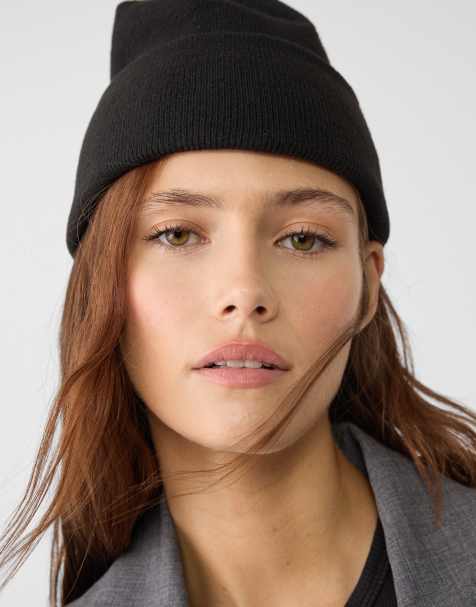 Stradivarius double turn over hat in black - view 1