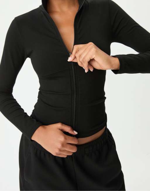 Stradivarius Double zip t-shirt in black, 2 of 4