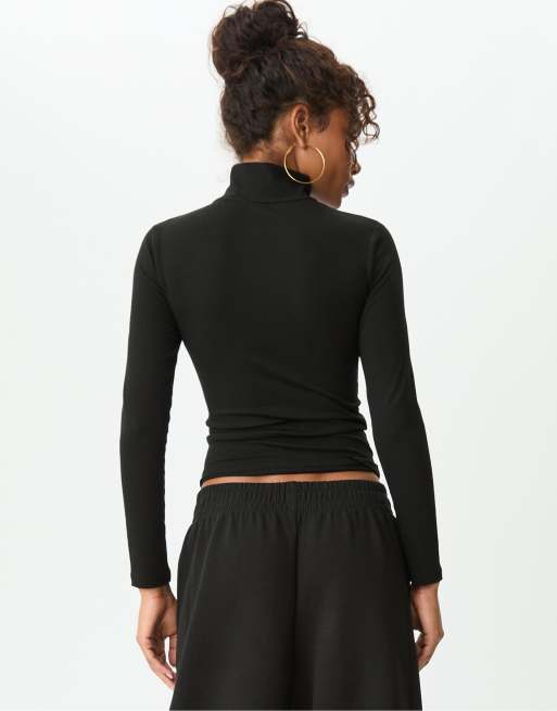 Stradivarius Double zip t-shirt in black, 3 of 4
