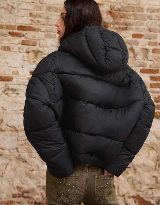 Stradivarius doudoune à capuche noire, 3 de 7