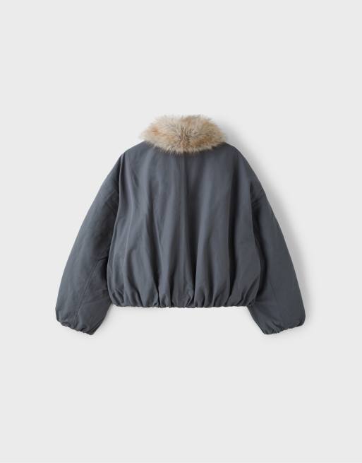 Stradivarius doudoune avec col châle en faux-fur gris foncé, 7 de 7