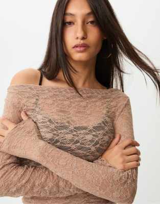 Stradivarius - Drapiertes Spitzen-Oberteil in Braun-Brown