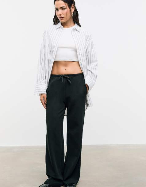 Stradivarius Drawstring jogging trousers in black