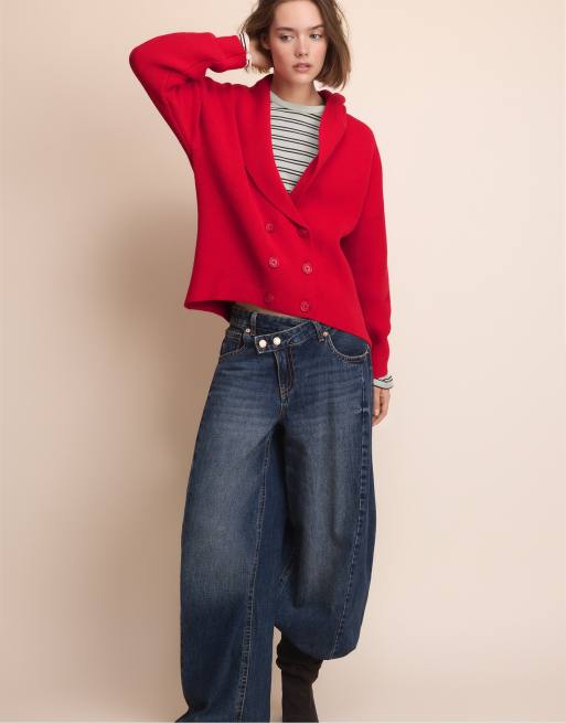 Stradivarius dubbelrijig gebreid vest met revers in rood, 2 van 7