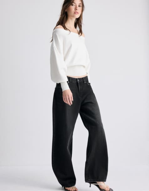 Stradivarius - Ecrufarvet asymmetrisk striktrøje med ribkant forneden - view 1