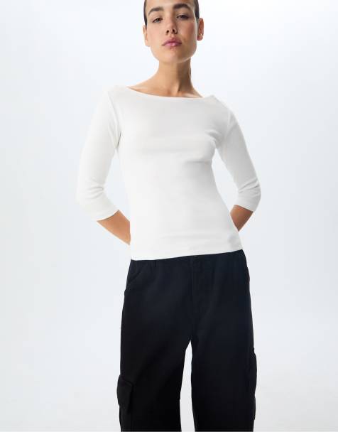 Stradivarius - Ecrufarvet basis-T-shirt med bådudskæring - view 1