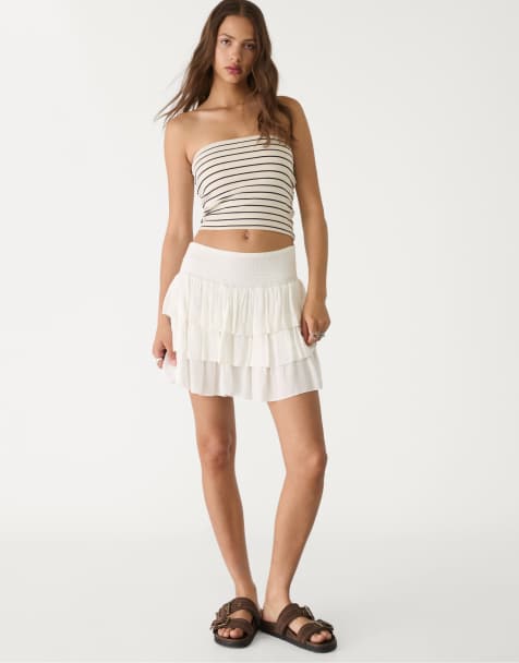 Stradivarius - Ecrufarvet mininederdel med flæser - view 1