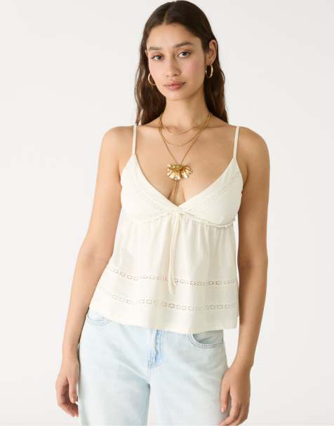 Stradivarius - Ecrufarvet top med tynde stropper og blondekanter - view 1