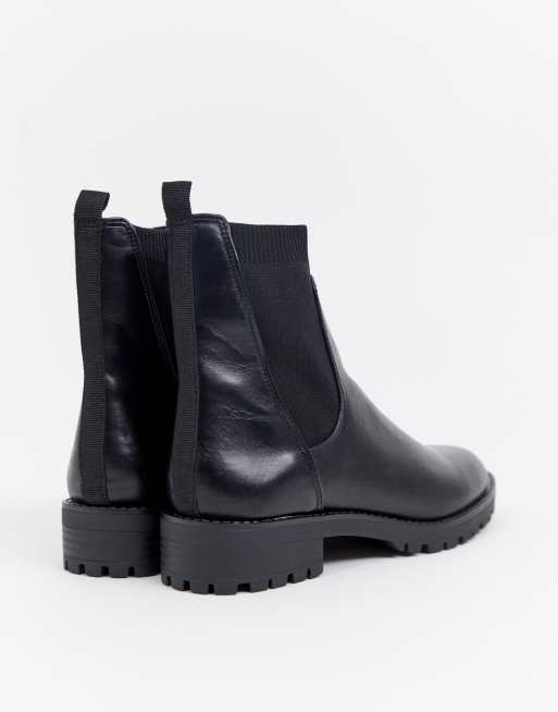 Stradivarius elastic 2025 side chelsea boot