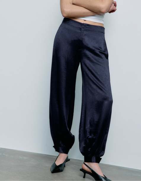 Stradivarius – Elegante Ballonhose aus Satin in Dunkelblau - view 1