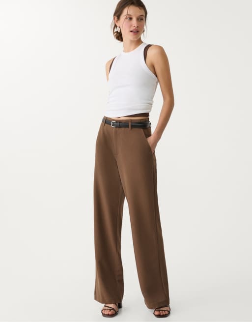 Stradivarius – Elegante, fließende Hose in Braun mit Gürtel und geradem Bein, 4 von 4