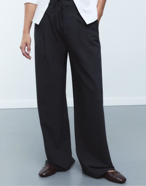 Stradivarius – Elegante Hose in marineblau gestreift mit Abnähern und Kordelzug - view 1
