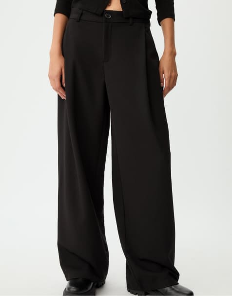 Stradivarius – Elegante Hose in Schwarz mit Abnähern - view 1
