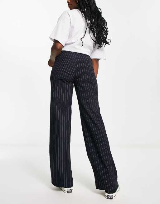 Stradivarius – Elegante Nadelstreifen-Hose mit weitem Bein in Marineblau, 2 von 4