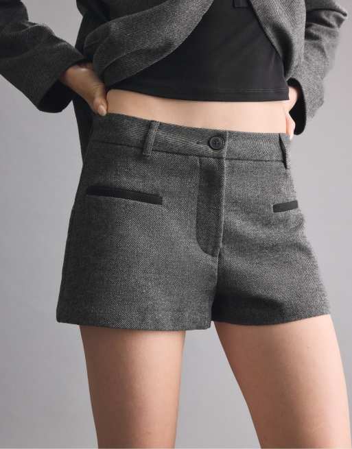 Stradivarius elegante Shorts mit Paspeltaschendetail in Dunkelgrau, 4 von 7