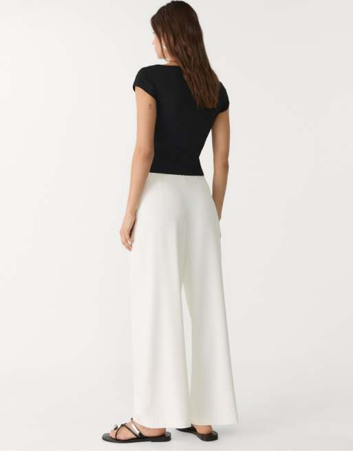 Stradivarius – Eleganter Hosenrock in Ecru mit Abnähern, 4 von 4