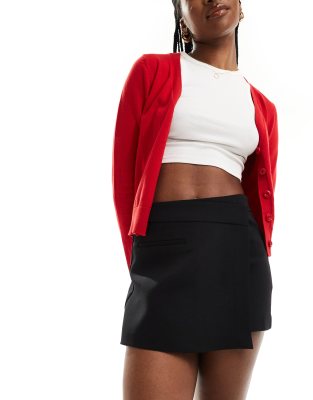 Stradivarius - Eleganter Wickel-Skort in Schwarz