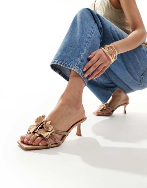 Stradivarius embellished heeled sandal with flower in beige - view 1