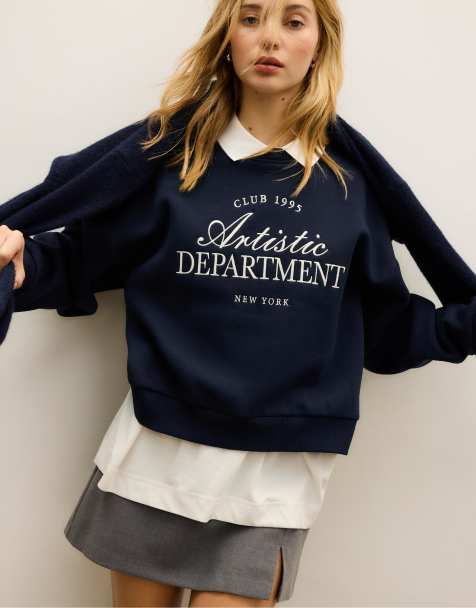 Stradivarius Embroidered polo collar sweatshirt in dark blue - view 1